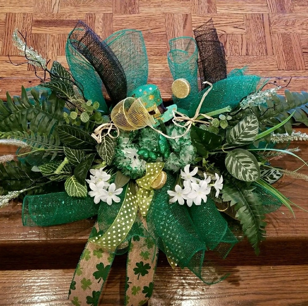 ST PATRICK'S DAY FIREPLACE MANTEL SWAG